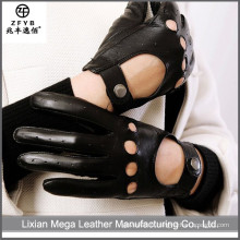 2016 nouvelle conception de gants en cuir avec motif perforé